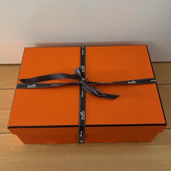 Hermes Accessories - Hermes empty shoe box with ribbon